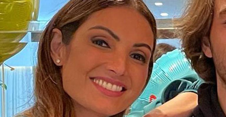 Feliz da vida, Patrícia Poeta posa com o ex-marido na formatura do filho: “Hoje tá um homem”