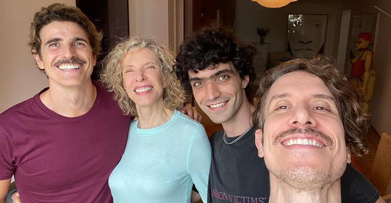 Amizade! Marília Gabriela se reencontra com o ex, Reynaldo Gianecchini: “Saudade pra gastar”