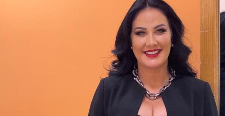 De barriguinha de fora, Helen Ganzarolli deixa fãs babando ao exibir físico sequinho aos 41 anos: ”Um espetáculo”