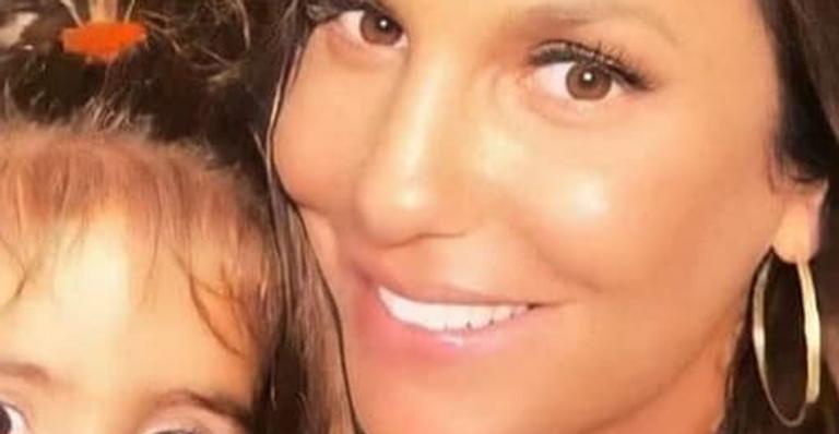 Ivete Sangalo publica clique raríssimo com a filha Marina e fãs se surpreendem: “Até as bochechas são iguais”