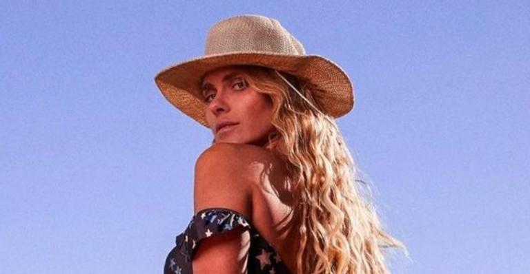 Carolina Dieckmann deixa web babando ao exibir corpão invejável aos 42 anos: ”Tô apaixonada”