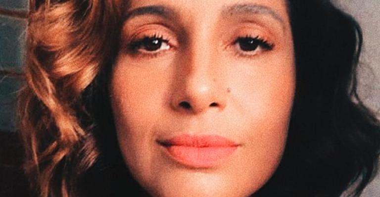 Discreta, Camila Pitanga aparece em clique raríssimo com a filha e semelhança impressiona