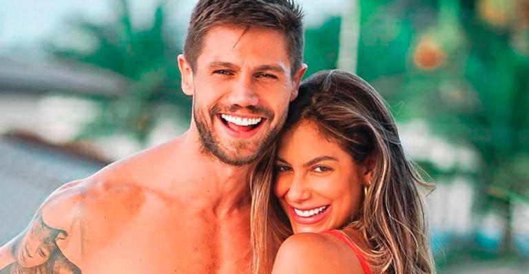Ex-BBB Mari Gonzalez celebra 5 anos com Jonas Sulzbach com foto na banheira: “Quero você pra sempre”