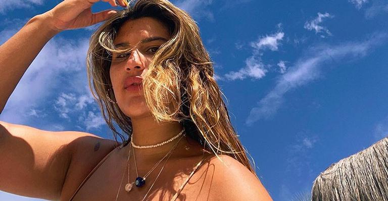 De biquíni, filha de Flávia Alessandra exibe corpo avantajado e dourado pelo sol: “Uma deusa”