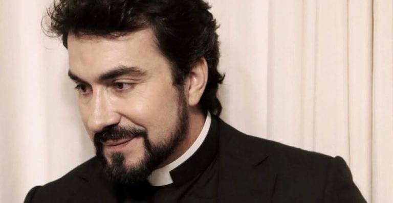 Padre Fábio de Melo celebra 19 anos de batina: ”Tento ser o melhor que posso”