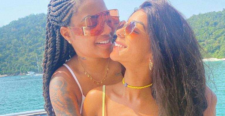 Ludmilla comemora primeiro ano casada com Brunna Gonçalves em clique de romance: “Pessoa favorita”