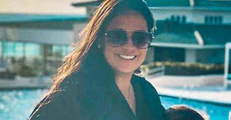 Gravidíssima, Simone deixa barrigão gigante no quinto mês de fora e coleciona elogios: ”Maravilhosa!”