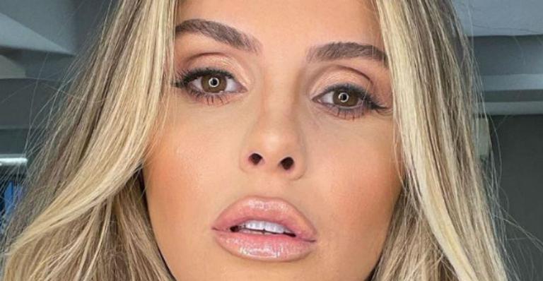 Bárbara Evans faz mudança no visual e semelhança com a mãe chama atenção: “É toda a Monique”