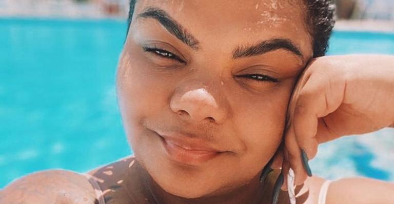 Filha de Arlindo Cruz é atacada com comentário gordofóbico e rebate: “O mundo está doente”