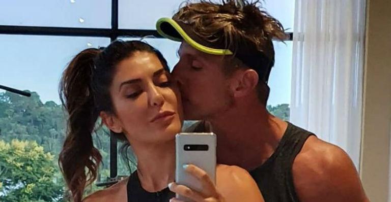 Juliano Ceglia de A Fazenda reata relacionamento com a ex-namorada