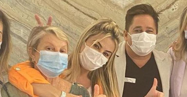 Só alegria! Leonardo e Poliana Rocha vencem a Covid-19 e celebram fim do isolamento: ”Sem palavras para agradecer”