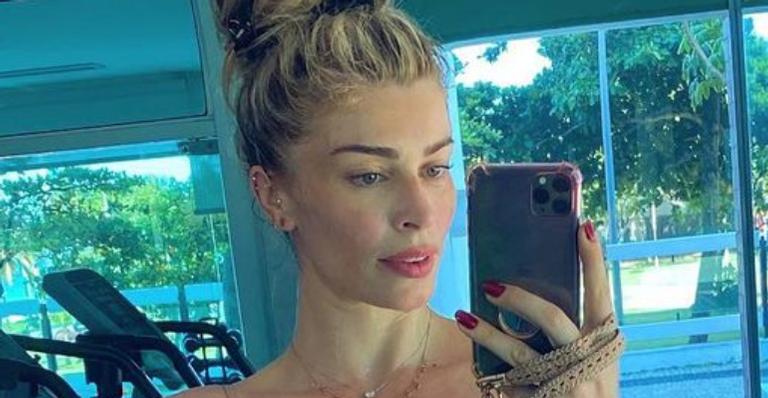 Grazi Massafera ostenta ótima forma e barriga trincada na academia: “Linda e natural”
