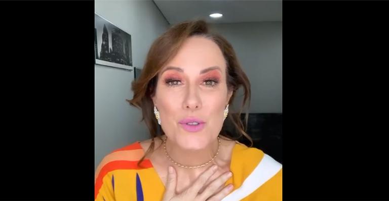 PRÊMIO CONTIGO! 2020: Após vencer como melhor apresentadora, Regina Volpato surge radiante: “Me deixou até meio boba”