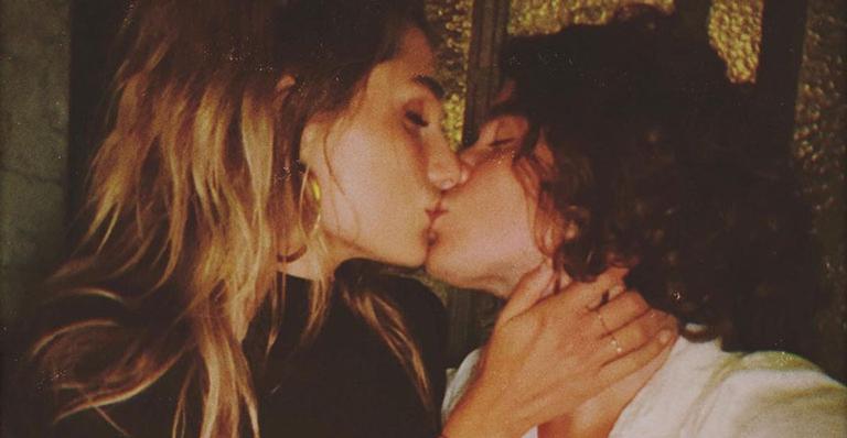 Sasha Meneghel comemora primeiro ano de namoro e se declara: “Te amando de um jeitinho diferente”