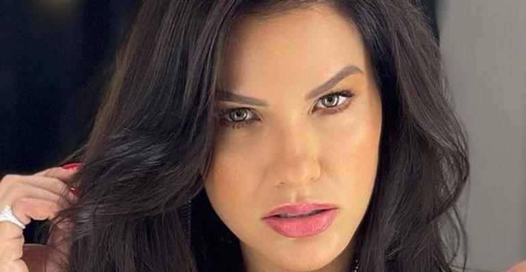 Sem a parte de baixo do look, Andressa Suita deixa corpão em evidência em cliques ousados: “A definição de perfeição”