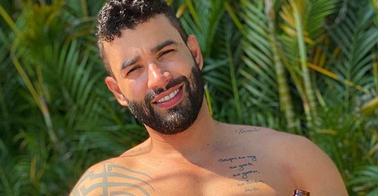 Gusttavo Lima ostenta corpo saradíssimo e braço musculoso chama atenção: “Seguimos”