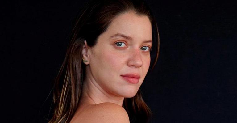 Grávida de nove meses, Nathalia Dill posa totalmente nua e exibe barrigão: “Mamãe perfeita”