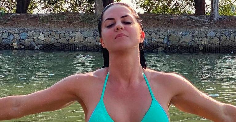 Noiva de Zezé di Camargo, Graciele Lacerda surge com biquíni micro e ostenta corpão: “Desenhada”