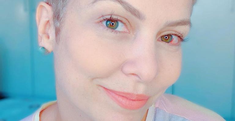 Radicalizou! Bárbara Borges muda visual outra vez e surge com cabelos platinados