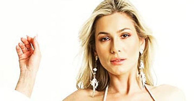 Como assim? Envolvida em polêmica, Lívia Andrade diz que recebeu visita de anjo: “As batalhas são diárias”