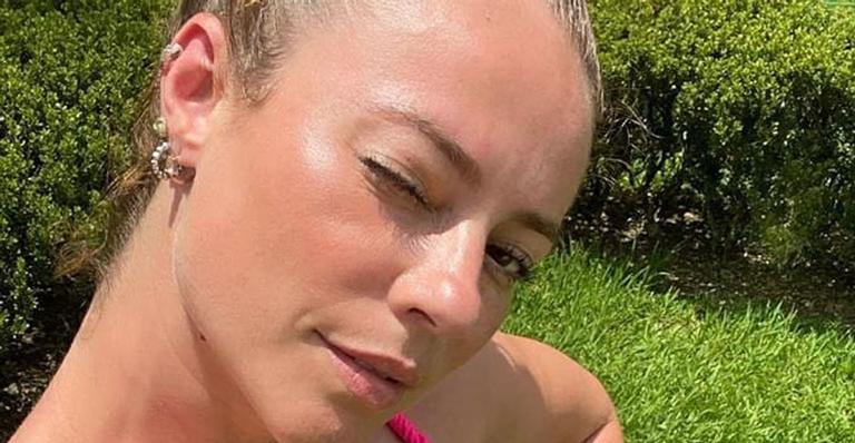 De biquíni, Paolla Oliveira posa de cara lavada e abdômen trincado rouba a cena: “Novos sonhos”