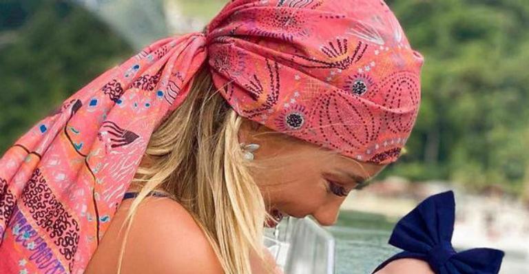 Em iate luxuoso, esposa de Roberto Justus arranca sorriso encantador da herdeira, Vicky: “Coisa mais amada”