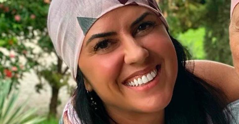 Graciele Lacerda posa em clique raro ao lado da mãe de Zezé di Camargo e revela cuidados: “Muito amor e atenção”