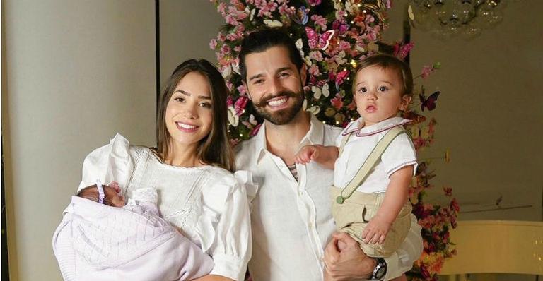 Romana Novais relata crise de ciúmes de Ravi com a herdeira recém-nascida Raika: “Gritou”