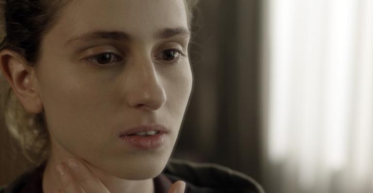 A Força do Querer: Ivana se emociona ao descobrir a barba crescendo