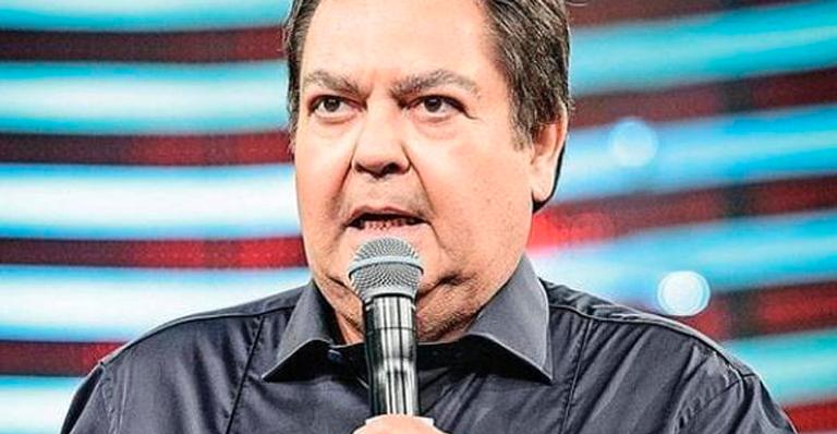 Após rumores de internação, esposa de Faustão posa com apresentador e fãs reagem: “Vida longa”