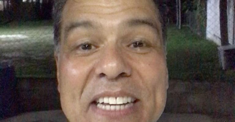 Maurício Mattar reúne as duas filhas e faz revelação inacreditável: “Nasceram no mesmo dia e hora”