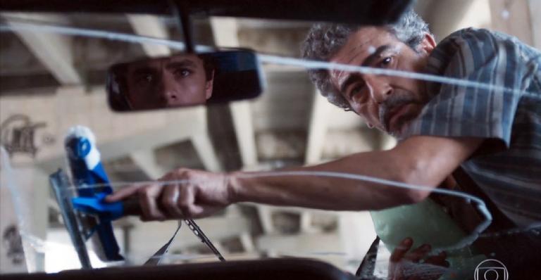 Malhação – Viva a Diferença: Tato descobre que seu pai virou morador de rua
