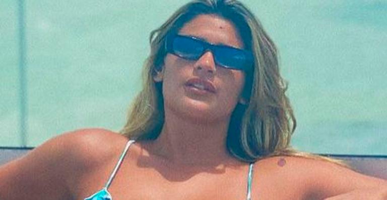 Filha de Flávia Alessandra, Giulia Costa mostra barriga sequinha de biquíni e rouba a cena: “Linda”
