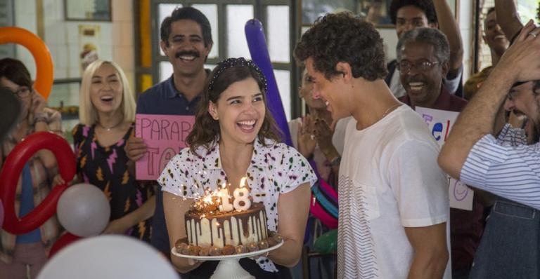 Malhação – Viva a Diferença: Tato ganha festa de aniversário e fica emocionado com discurso de Roney