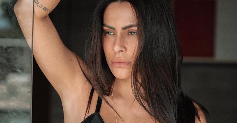 Cleo Pires elege biquíni cavado, deixa barriga trincada de fora e manda recado nas redes sociais: “Pode botar”