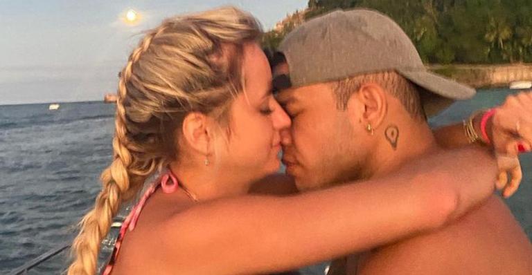 Após pedido de namoro, Tierry revela planos para morar com ex-BBB Gabi Martins: “Vontade a gente tem”