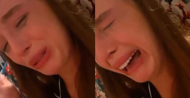 Chorando muito, Duda Reis desabafa ao receber mais denúncias sobre Nego do Borel: “Eu era refém”
