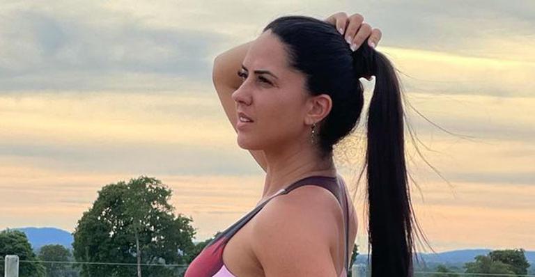 Graciele Lacerda é flagrada de shortinho e top correndo em estrada de terra: “Chega de arranjar desculpas”