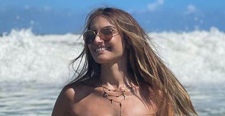 Aos 44 anos, Patrícia Poeta exibe corpão ao registrar mergulho no mar: “Pra refrescar”