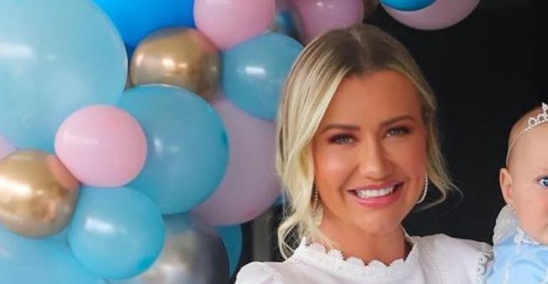 Ana Paula Siebert comemora oito meses da herdeira com festa luxuosa ao lado da família: “Um sonho”