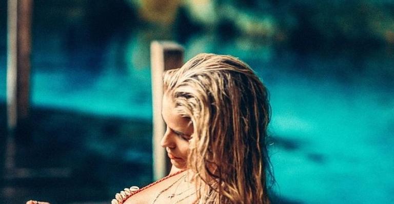 Com biquíni fininho, Yasmin Brunet exibe físico impecável e beleza rara em clique no México: “Não existe mais linda”