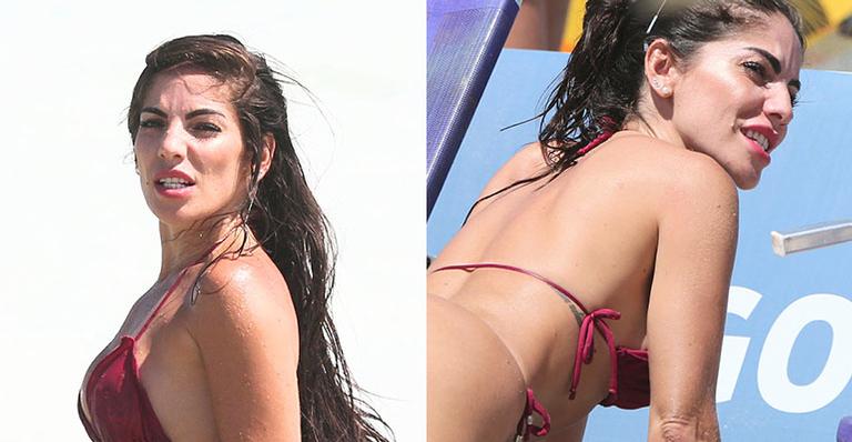 De biquíni fio-dental, ex-BBB Anamara vai à praia e exibe bumbum lisinho e imenso aos 36 anos