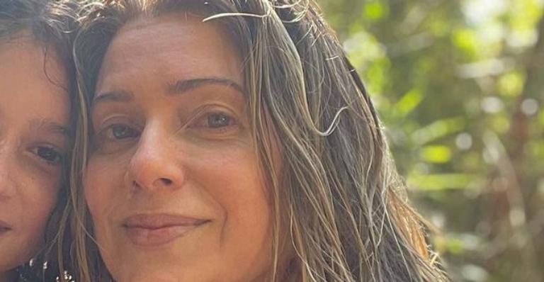 Letícia Spiller comemora o aniversário da filha com clique em família: “Dez anos de vida da nossa estrelinha”