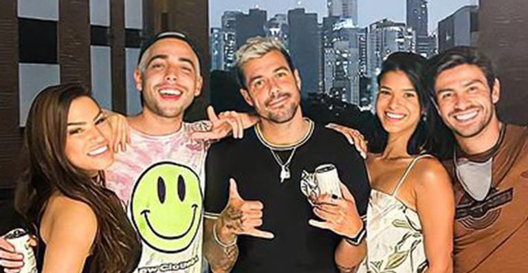 Mariano registra encontro com elenco da ‘Fazenda 12’: “Marcamos um churras com cerveja”