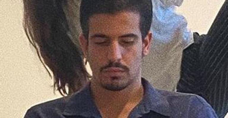 Enzo Celulari compartilha momento curioso com Sophia Raia e quarto luxuoso rouba a cena: “Bom gosto”