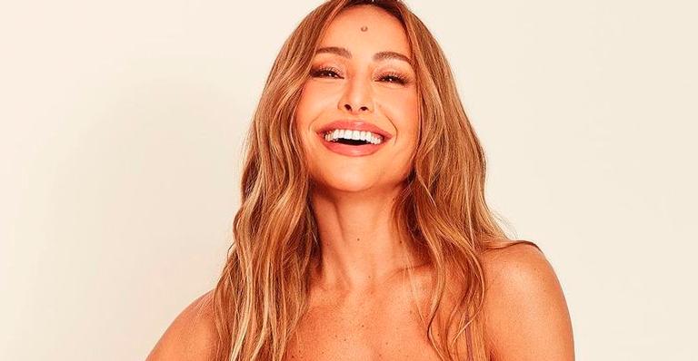 Sabrina Sato ostenta tanquinho e decote generoso em clique de lingerie: “Sextou”
