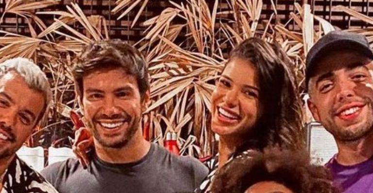 Jakelyne Oliveira e Mariano marcam encontro com ex-Fazendas e fãs vão à loucura: “Que time, Brasil”
