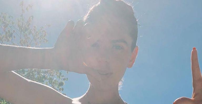 Mariana Goldfarb elege biquíni cavadíssimo de estampa animal e barriga chapada rouba a cena: “Pai amado”