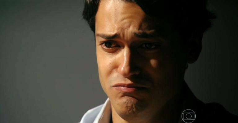 Flor do Caribe: Hélio se emociona com pedido inesperado de Samuel