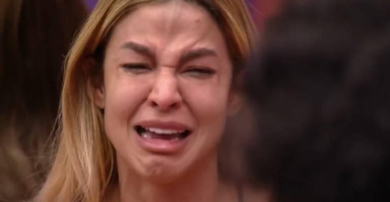 BBB21: Kerline vai às lágrimas após briga com Lucas durante a festa: “A casa toda falando que eu era racista”